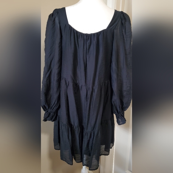 Like New Trapeze Dress Black - Picture 4 of 11